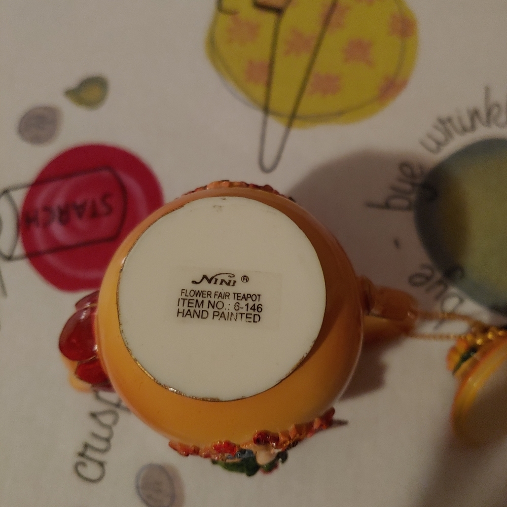 Tiny teapot. - Picture 5 of 5